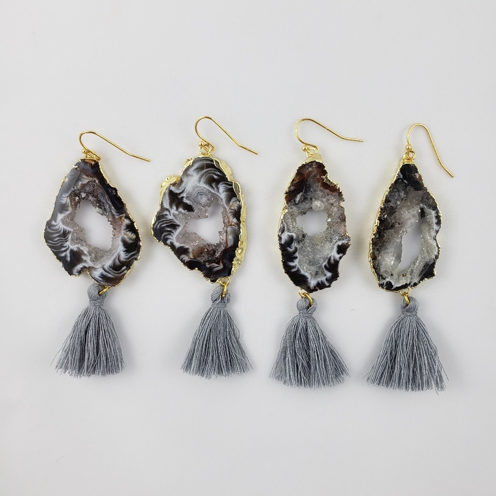 Geode slice tassel earrings (gray)